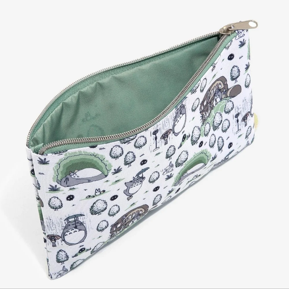 Studio Ghibli My Neighbor Totoro Makeup Bag - Picture 2 of 3